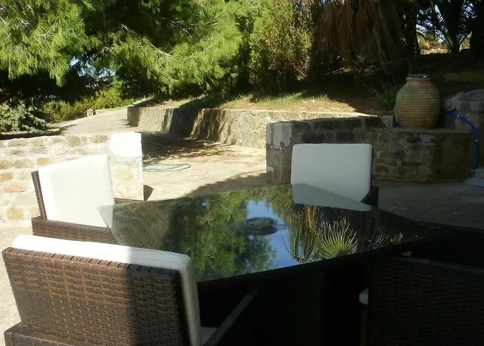 Charly Point Methoni (Messenia)