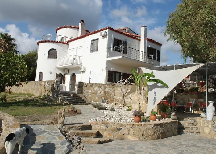 Charly Point Methoni (Messenia)