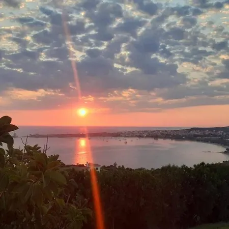 Charly Point 度假居